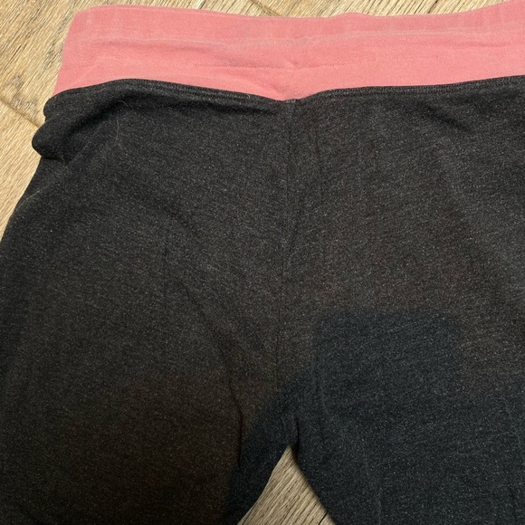 Pink yoga pants - small - Picture 3 of 4